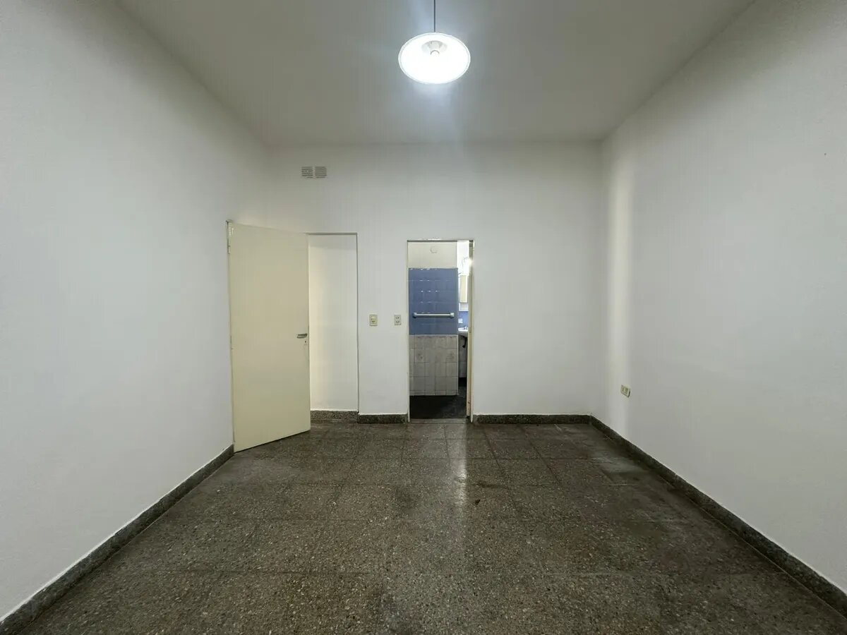 CASA 3 AMB. CON PATIO – ACEPTA MASCOTAS — foto 7
