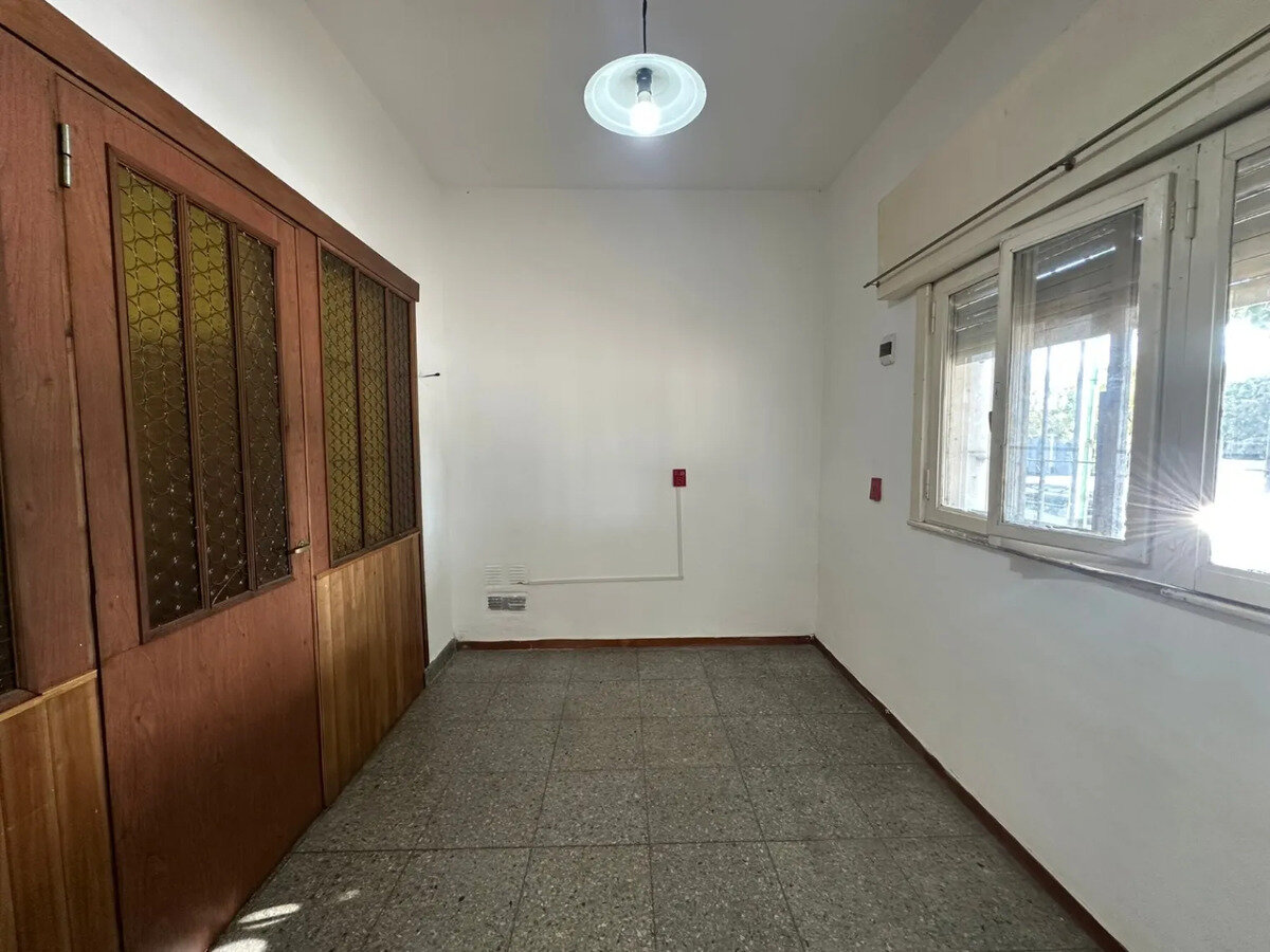 CASA 3 AMB. CON PATIO – ACEPTA MASCOTAS — foto 4