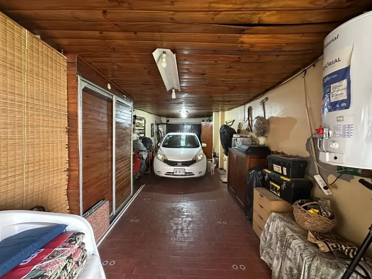 CASA EN VENTA EN FLORENCIO VARELA - 12