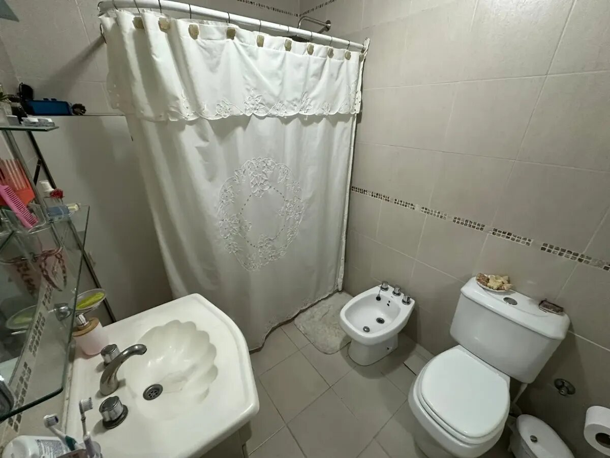 CASA EN VENTA EN FLORENCIO VARELA - 7