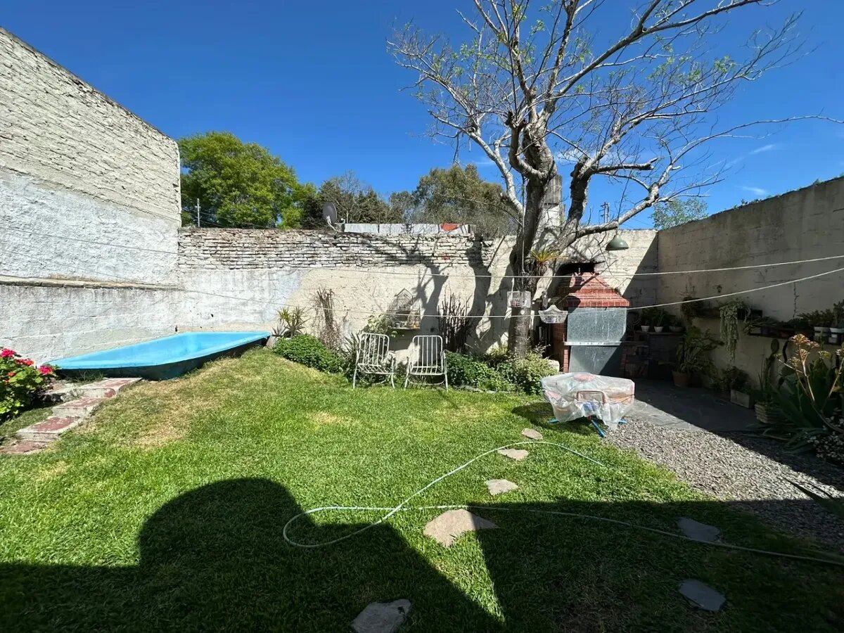 CASA EN VENTA EN FLORENCIO VARELA - 15