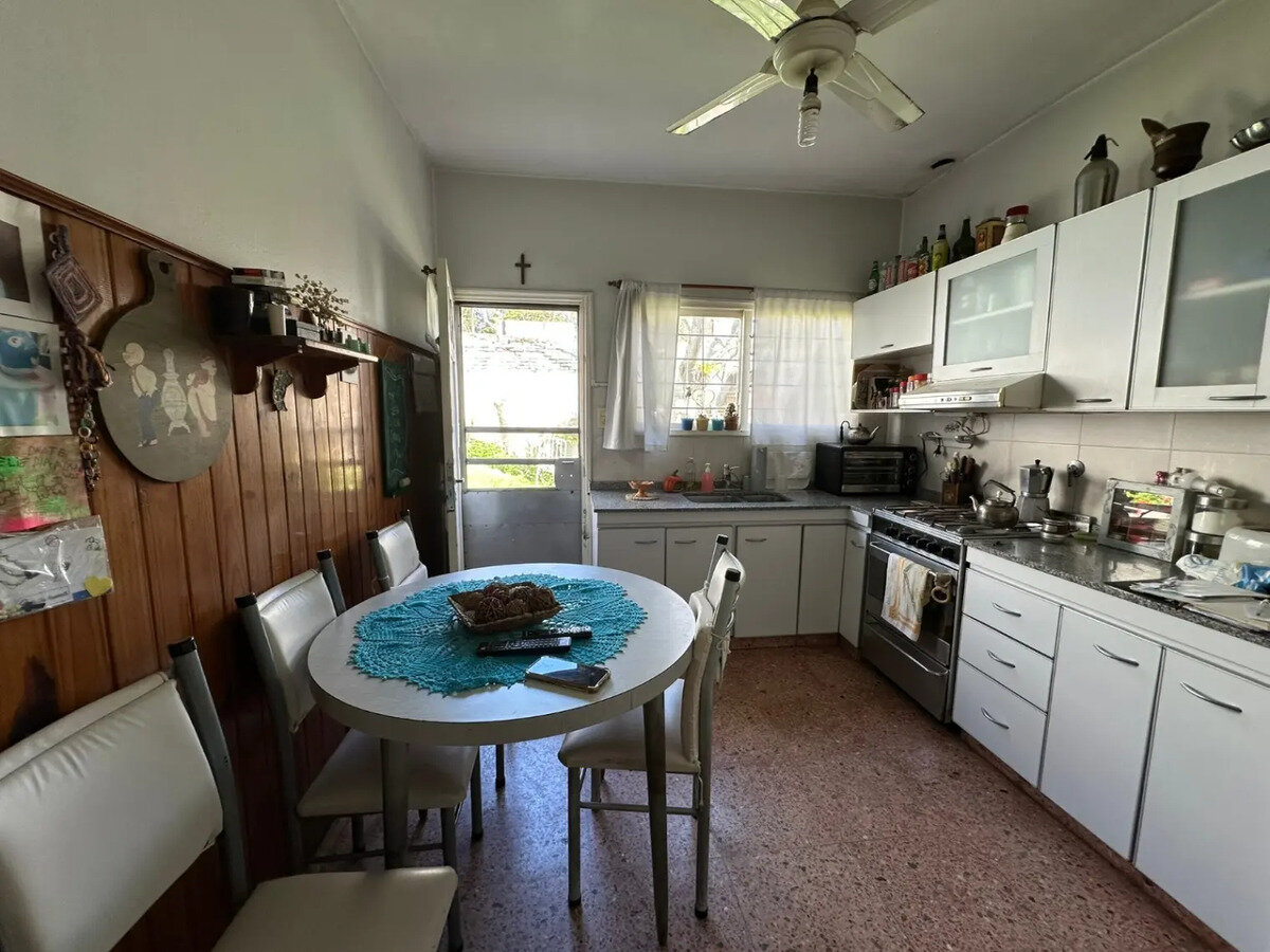CASA EN VENTA EN FLORENCIO VARELA - 10