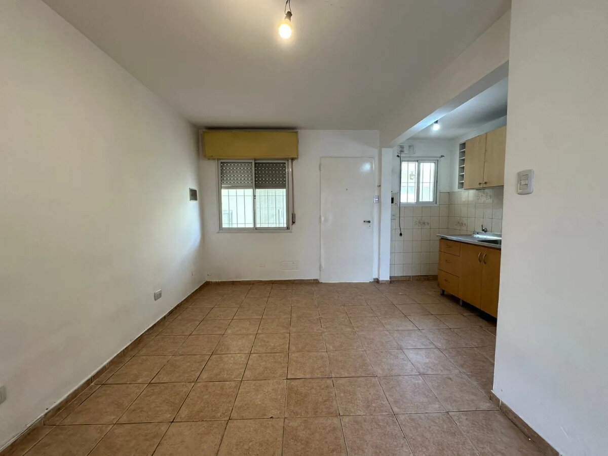 DEPARTAMENTO 2AMB. - 1ER PISO - 2