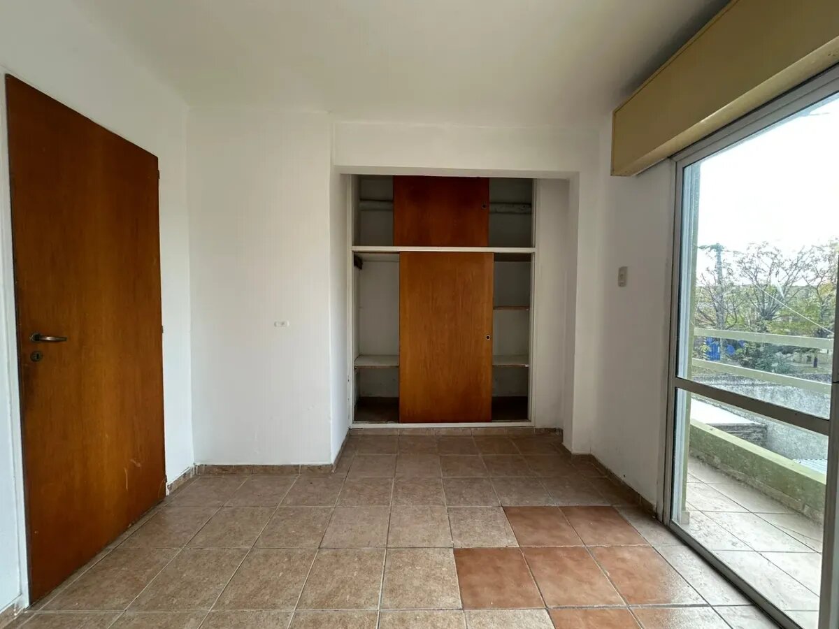 DEPARTAMENTO 2AMB. - 1ER PISO - 8