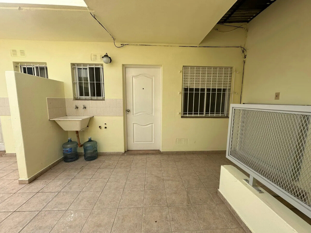 DEPARTAMENTO 2AMB. - 1ER PISO - 1