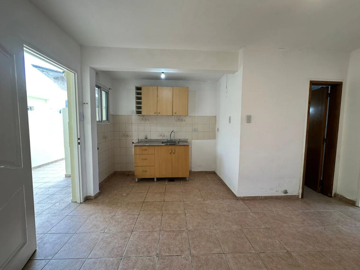 DEPARTAMENTO 2AMB. - 1ER PISO - 3
