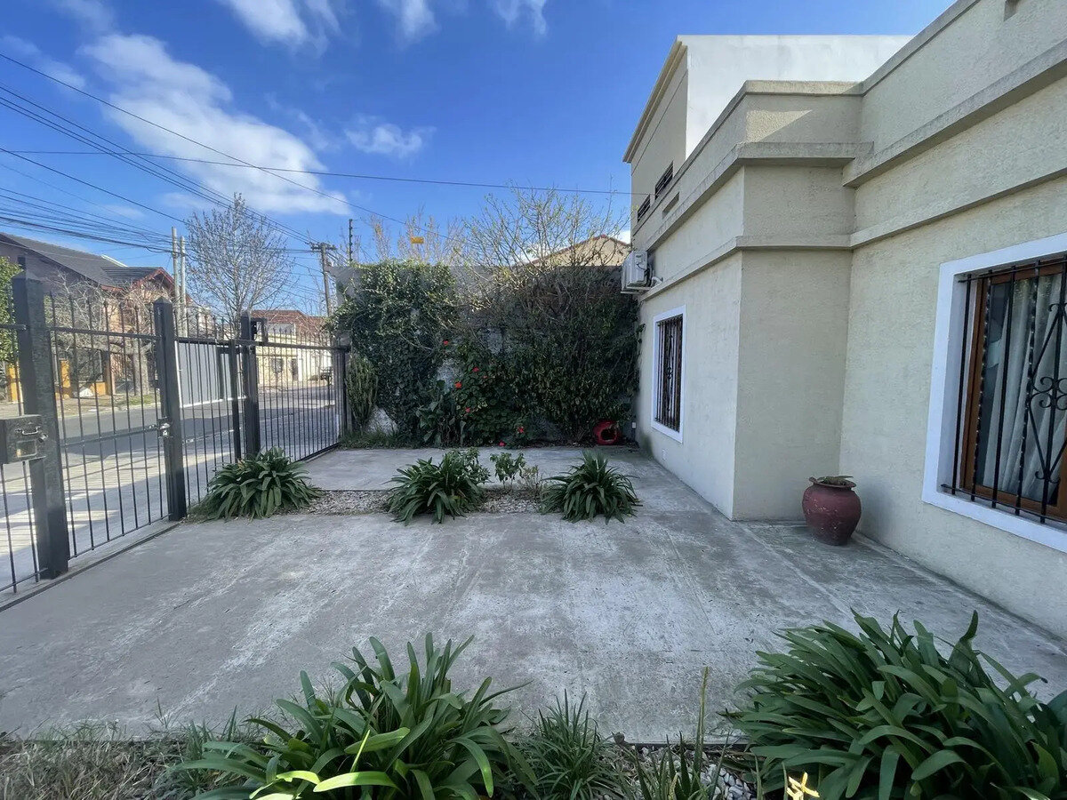 CASA (PH) CON DOBLE COCHERA - 2