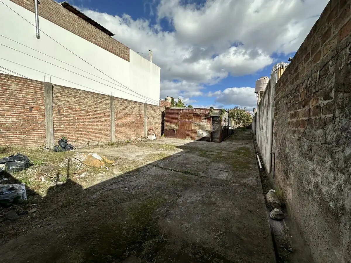 TERRENO DE 391m2 - 3
