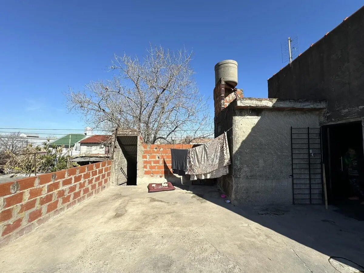 LOCALES COMERCIALES + DEPARTAMENTO + LOTE - 19
