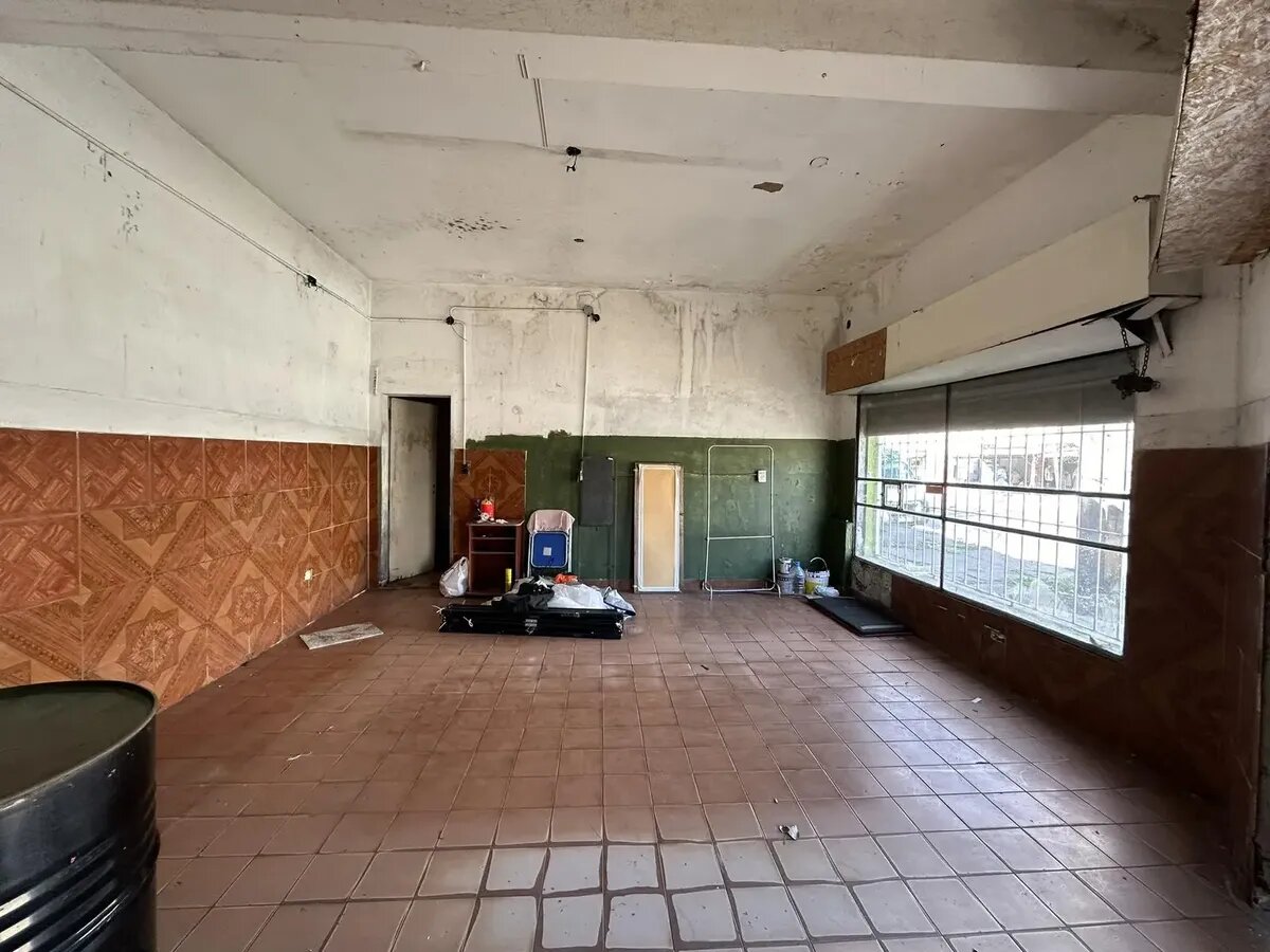 LOCALES COMERCIALES + DEPARTAMENTO + LOTE - 11