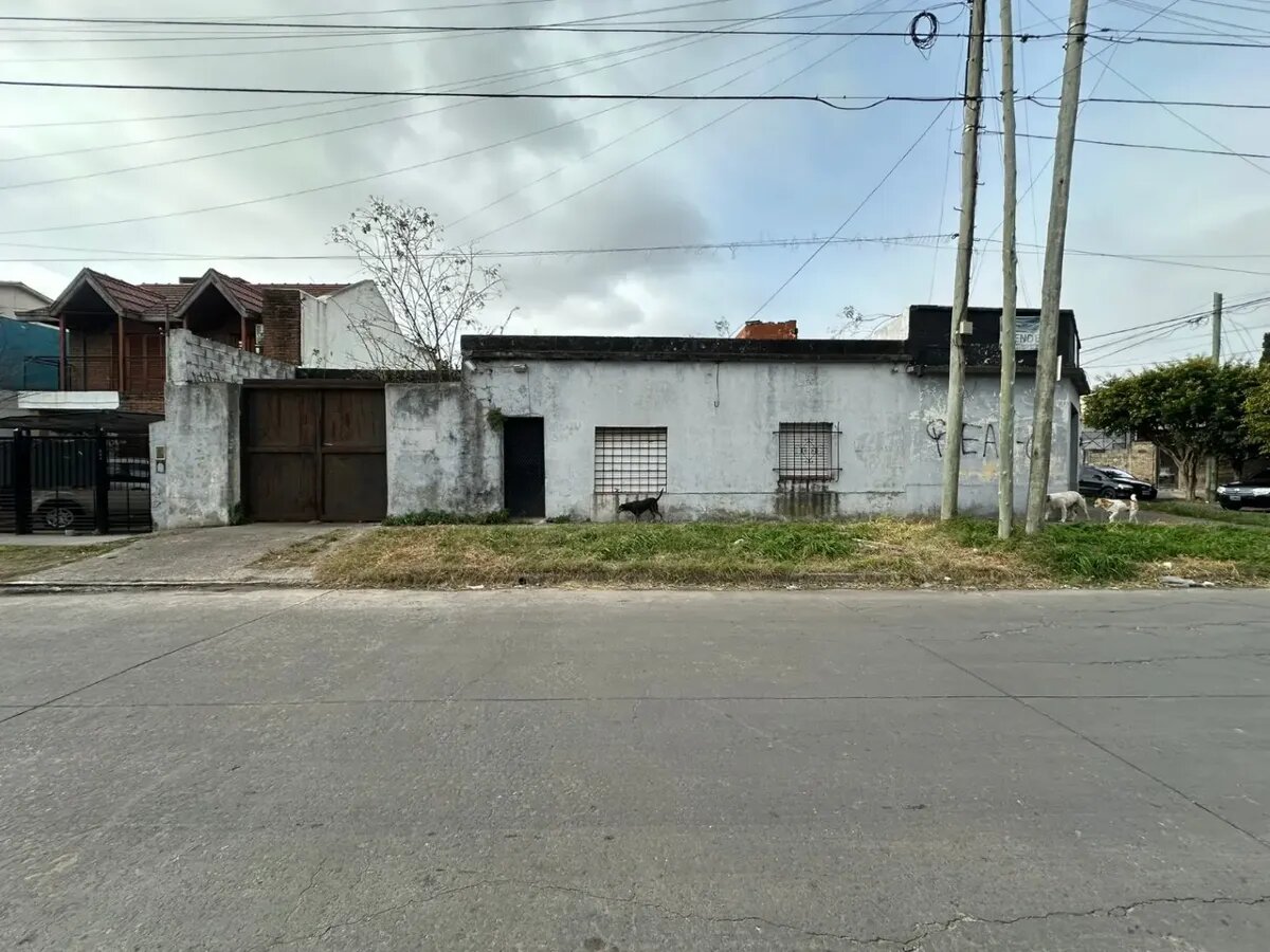 GALPÓN y LOCAL COMERCIAL - 2
