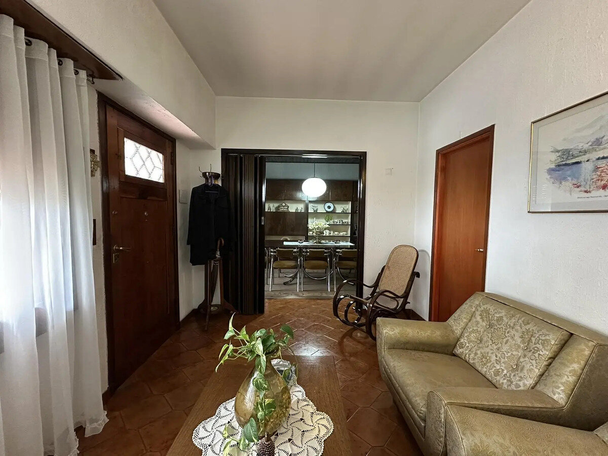 CASA CON FONDO LIBRE Y PILETA - 5