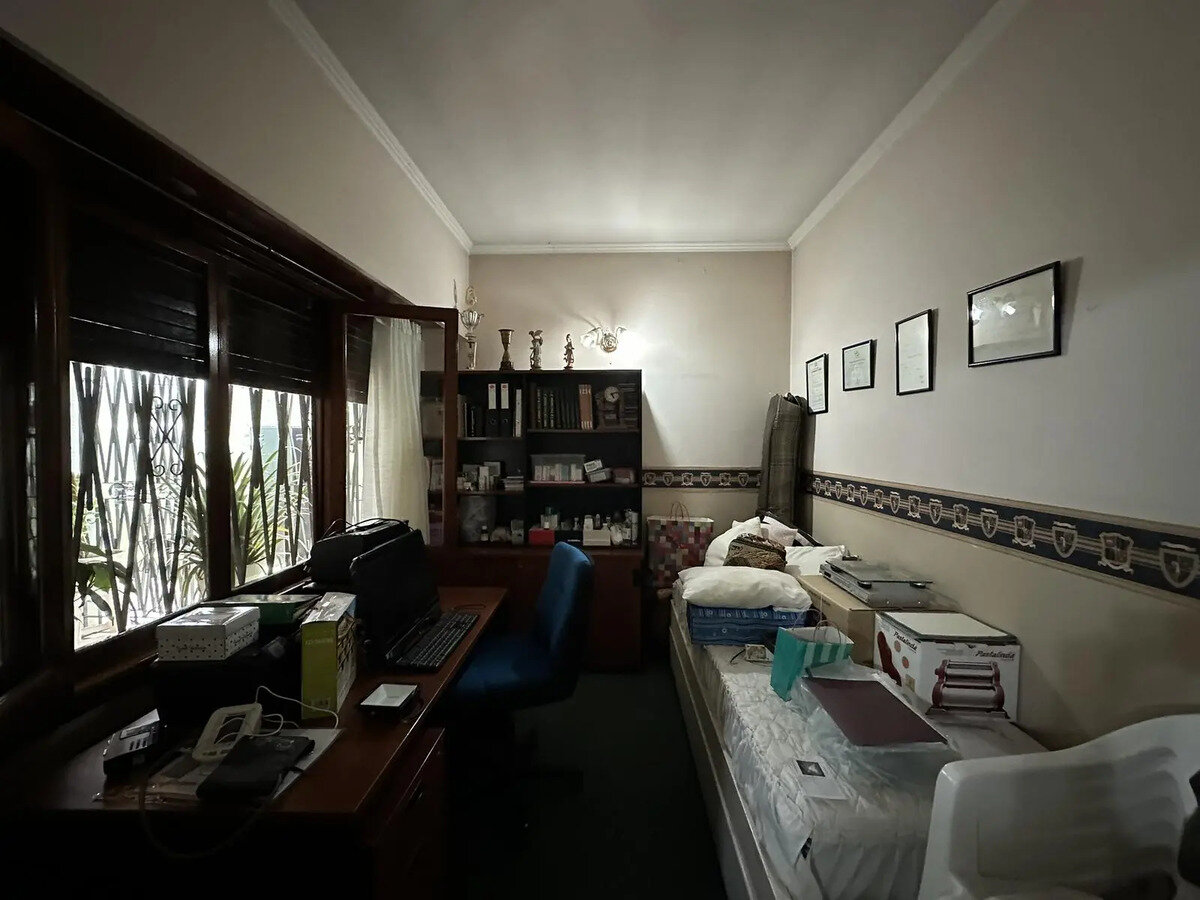 CASA CON FONDO LIBRE Y PILETA - 11