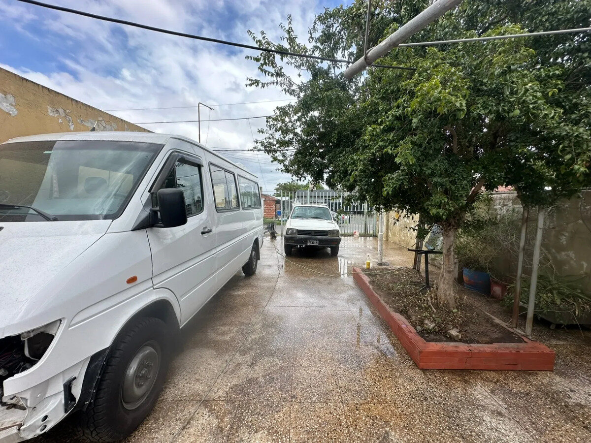 CASA CON GARAJE - 3