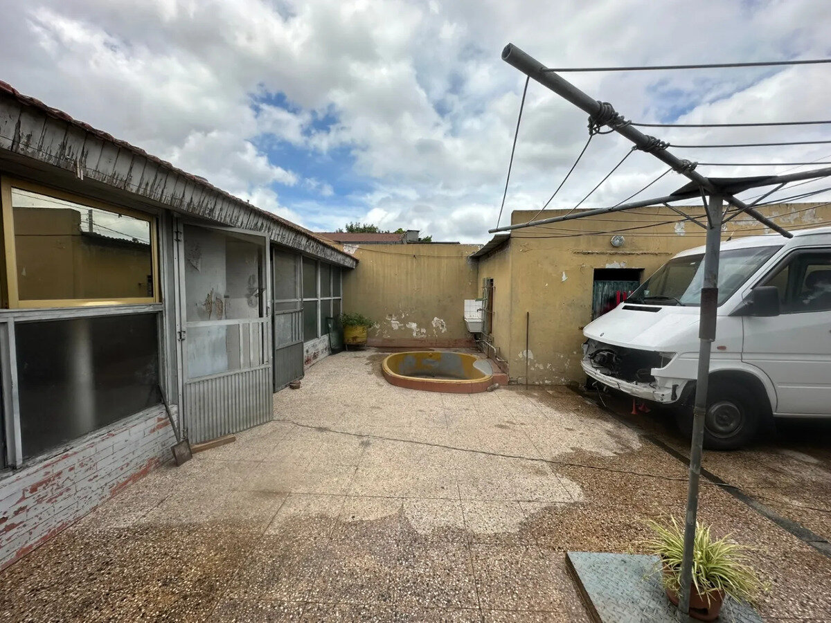 CASA CON GARAJE - 5