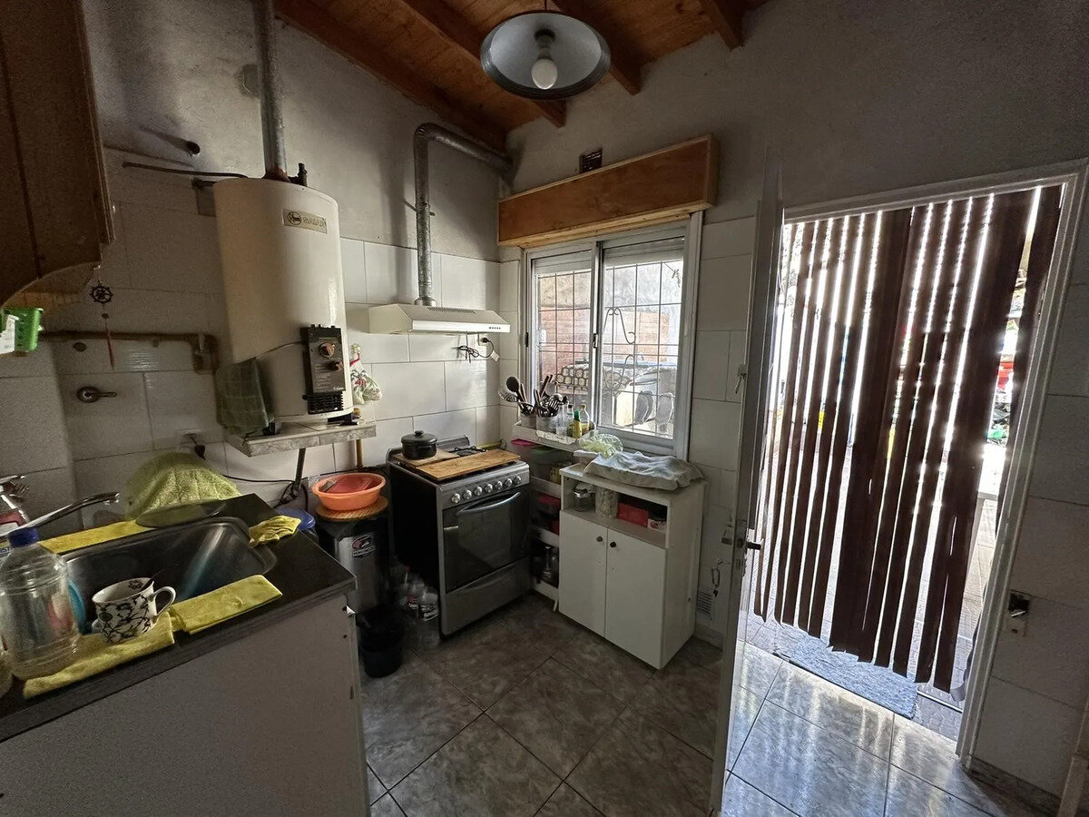 CASA, DEPARTAMENTO Y GALPÓN COMERCIAL — foto 12