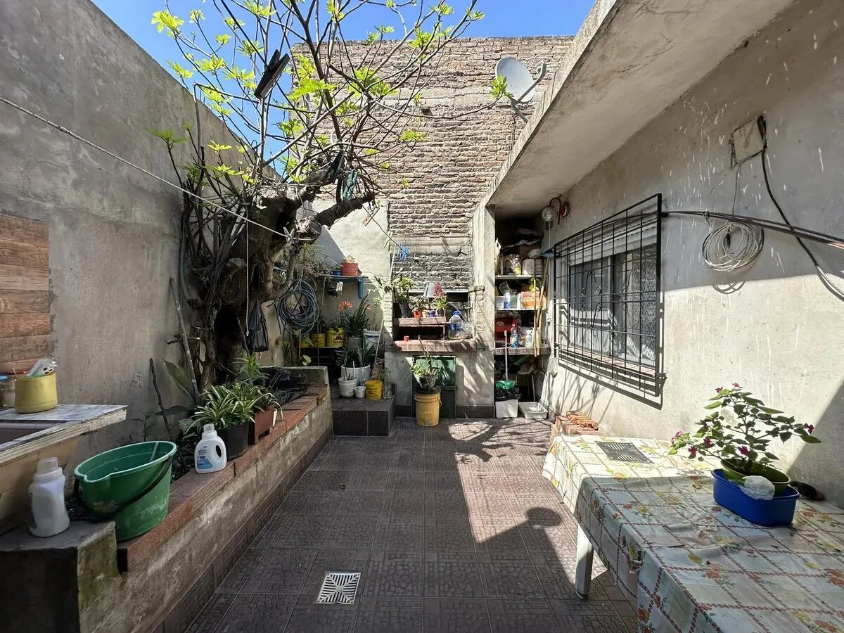 CASA, DEPARTAMENTO Y GALPÓN COMERCIAL — foto 13