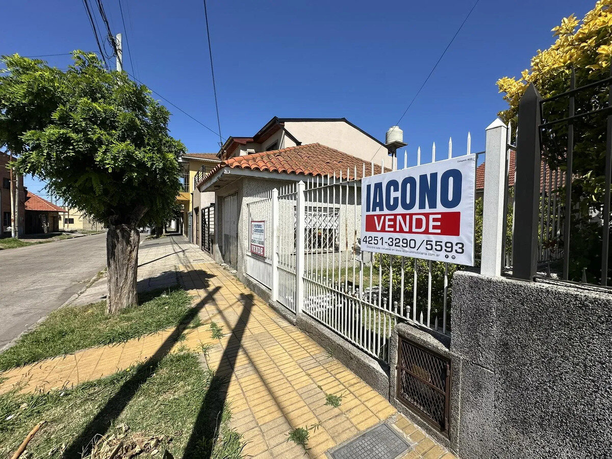 CASA CON DEPARTAMENTO - 22
