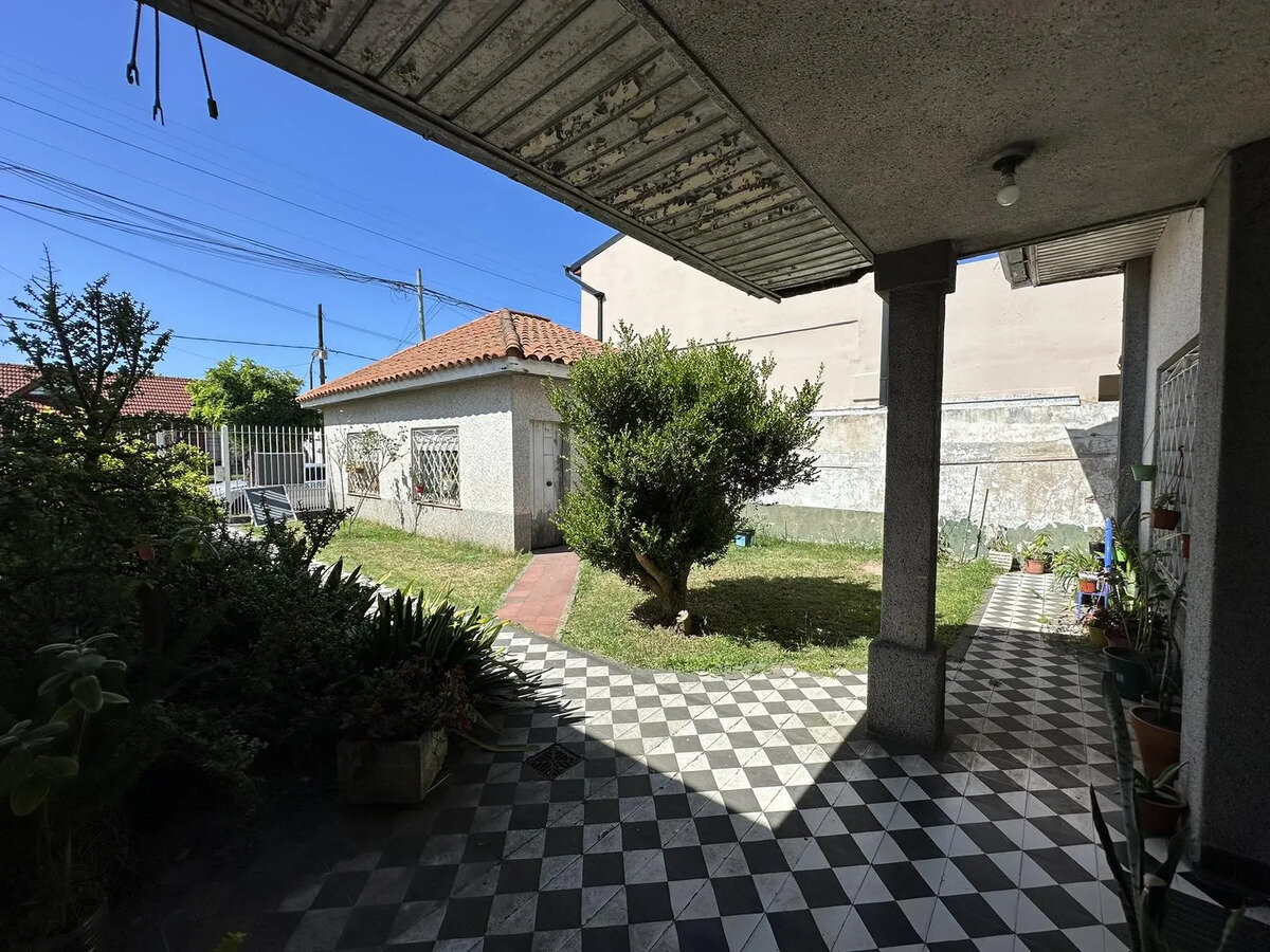 CASA CON DEPARTAMENTO - 5