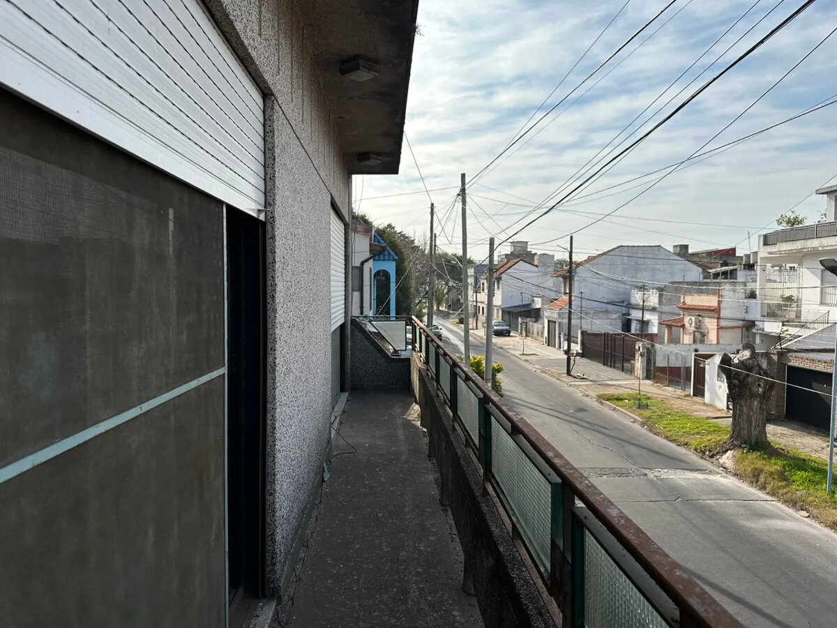 2 CASAS Y GALPÓN - 17