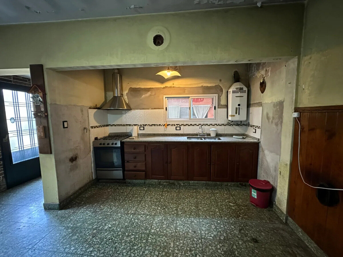 2 CASAS Y GALPÓN - 8