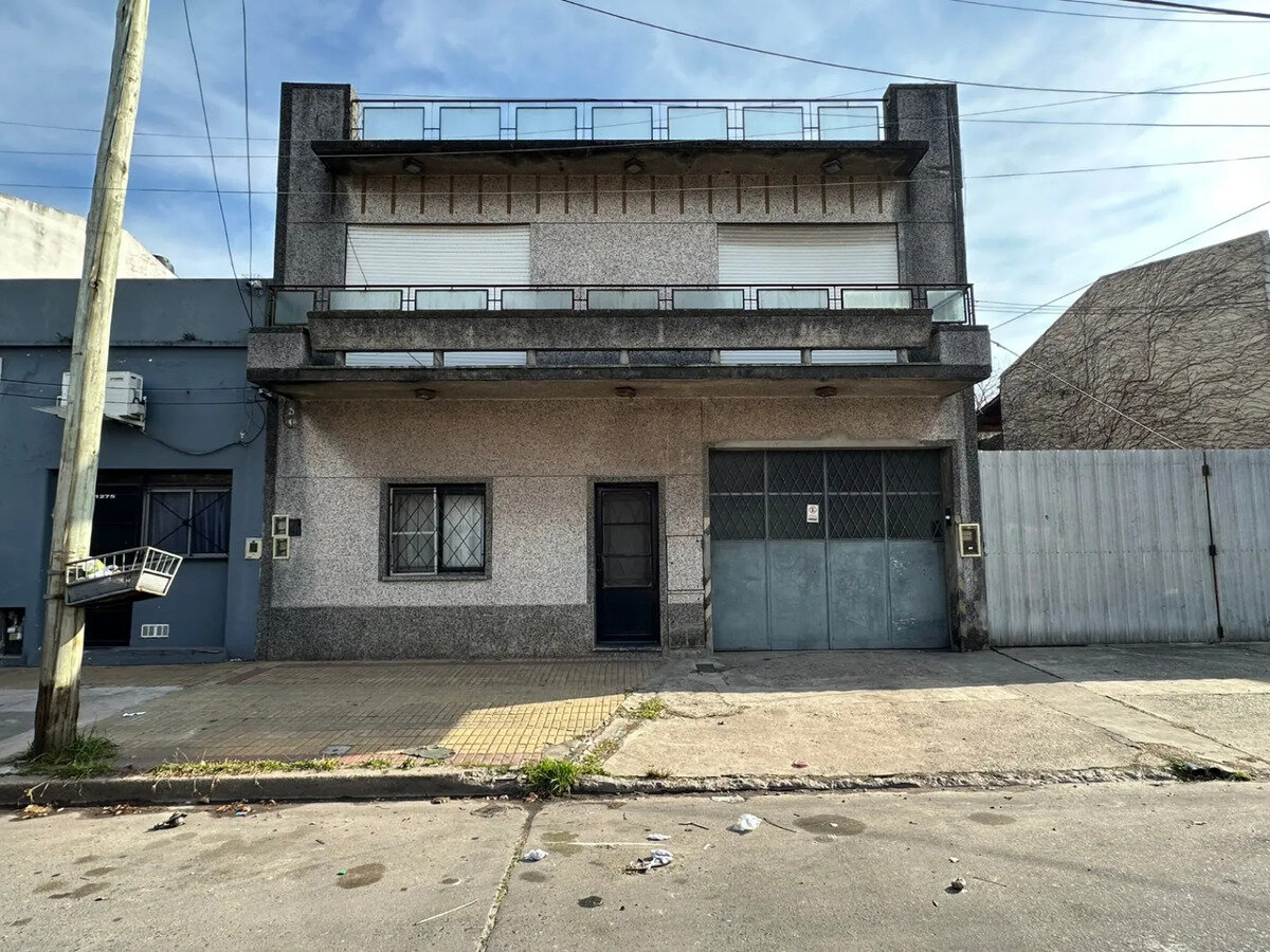 2 CASAS Y GALPÓN - 1