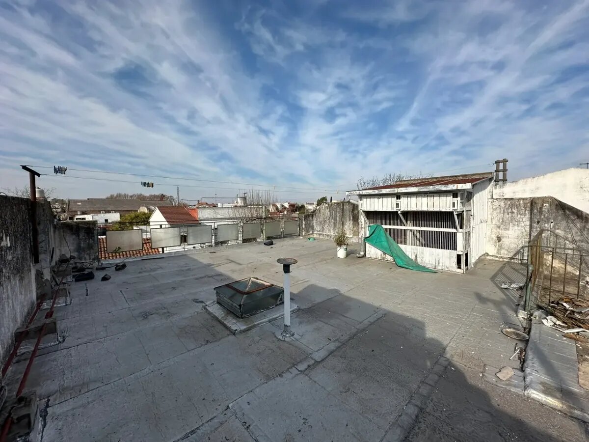 2 CASAS Y GALPÓN - 23