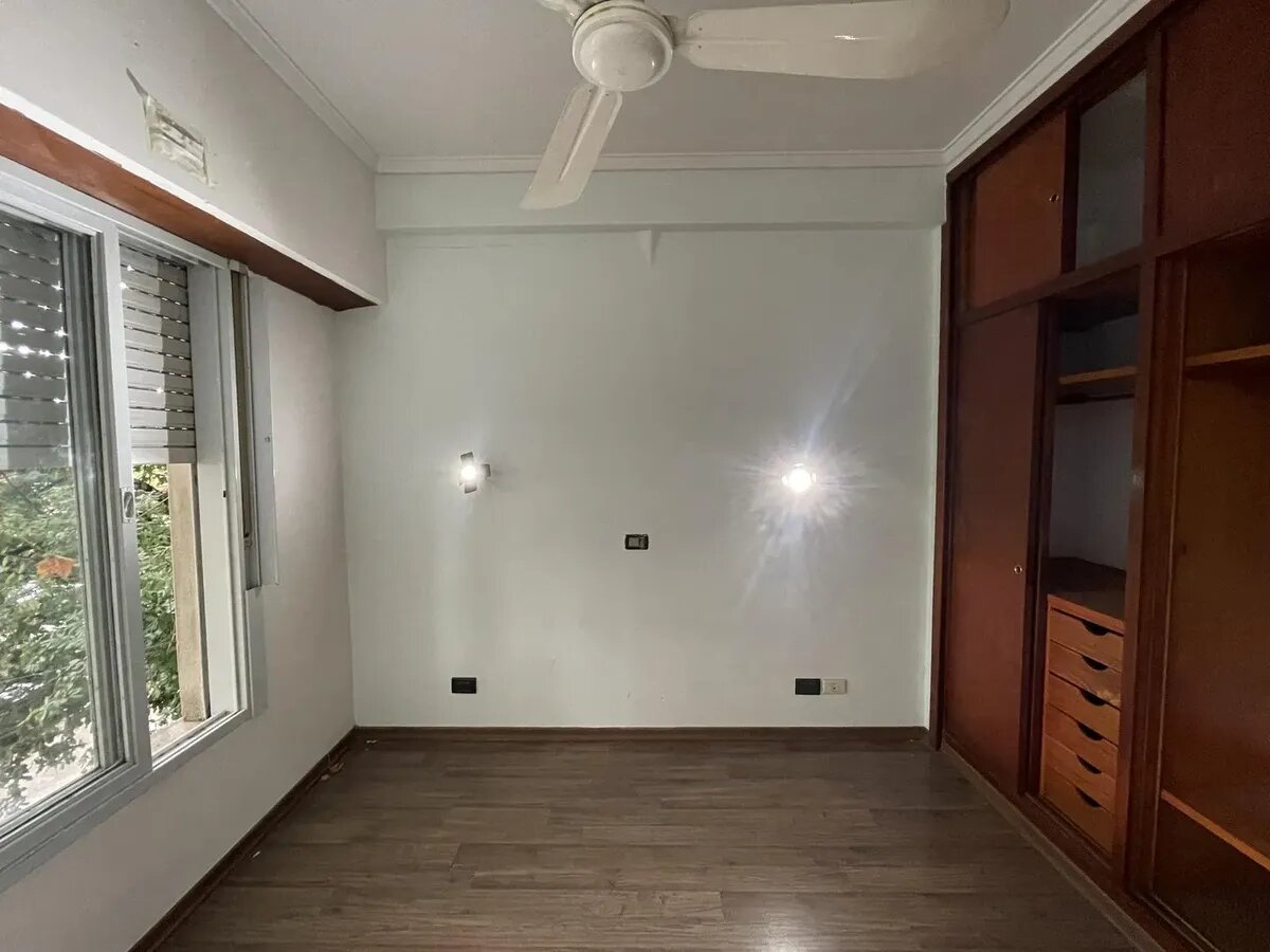 CASA EN 2 PLANTAS CON LOCALES Y FONDO LIBRE — foto 12