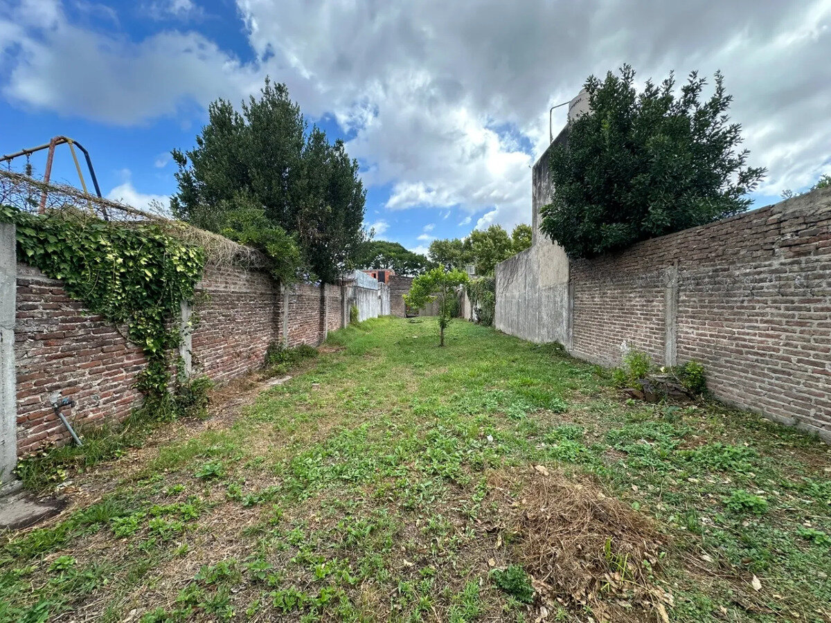 TERRENO DE 464.97M2 - 13