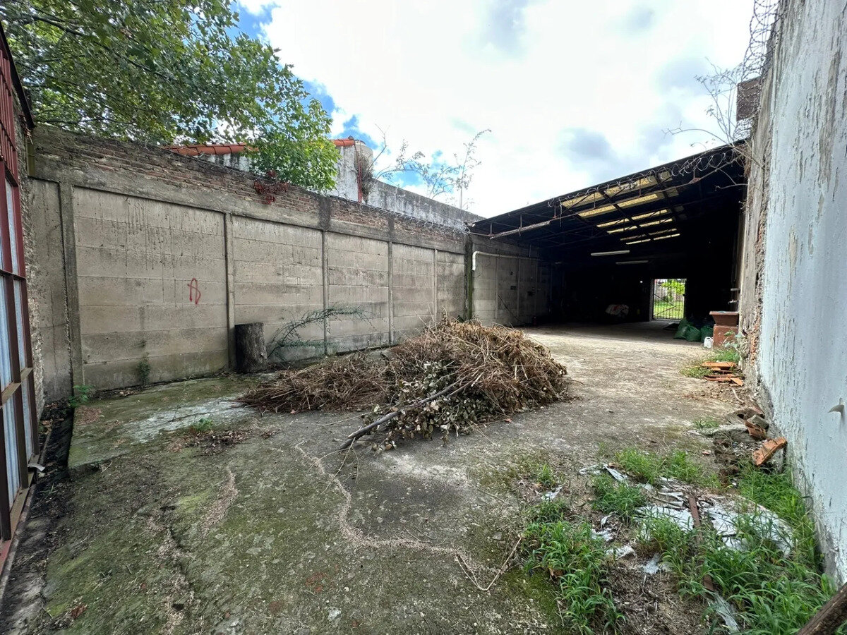 TERRENO DE 464.97M2 - 3