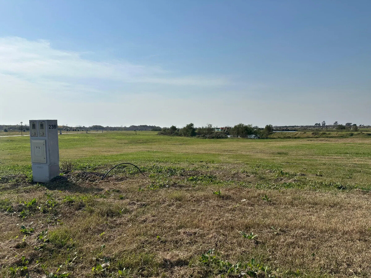 TERRENO DE 748M2 – BARRIO EL CANO – PUEBLOS DEL PLATA - 1