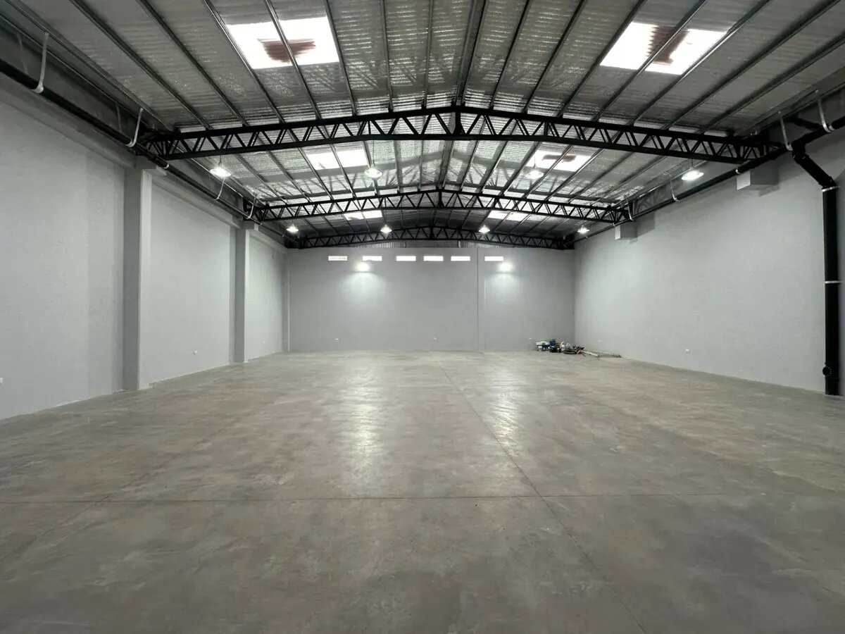 GALPÓN COMERCIAL A ESTRENAR - 1