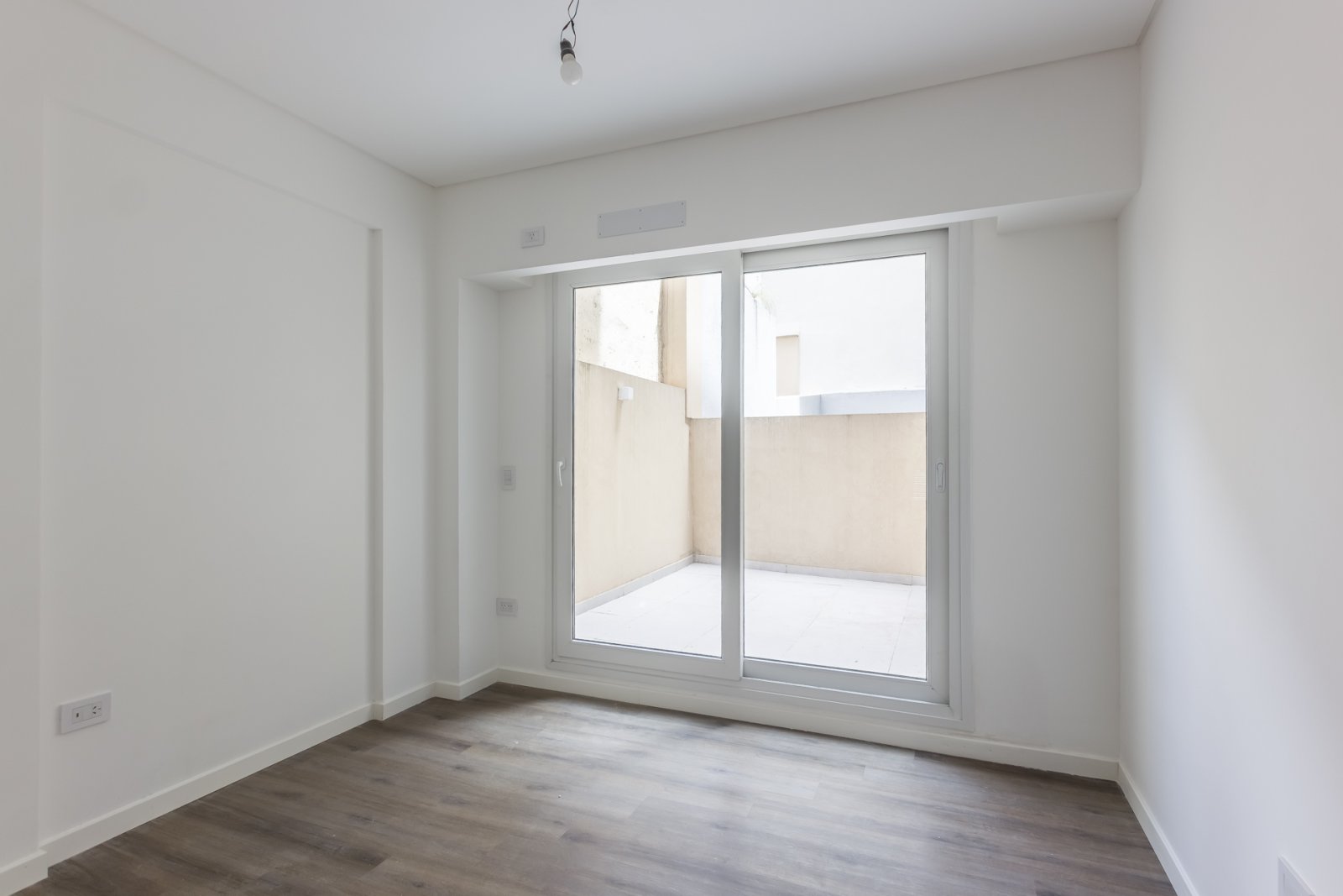 Venta Departamento 2 ambientes a estrenar al frente c/ balcón y patio. Palermo. - 3
