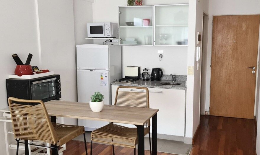 VENTA!! Departamento Monoambiente. Balcón. Piso Alto. Vista abierta. Apto Profesional. Las Cañitas, Palermo,Caba. - 2