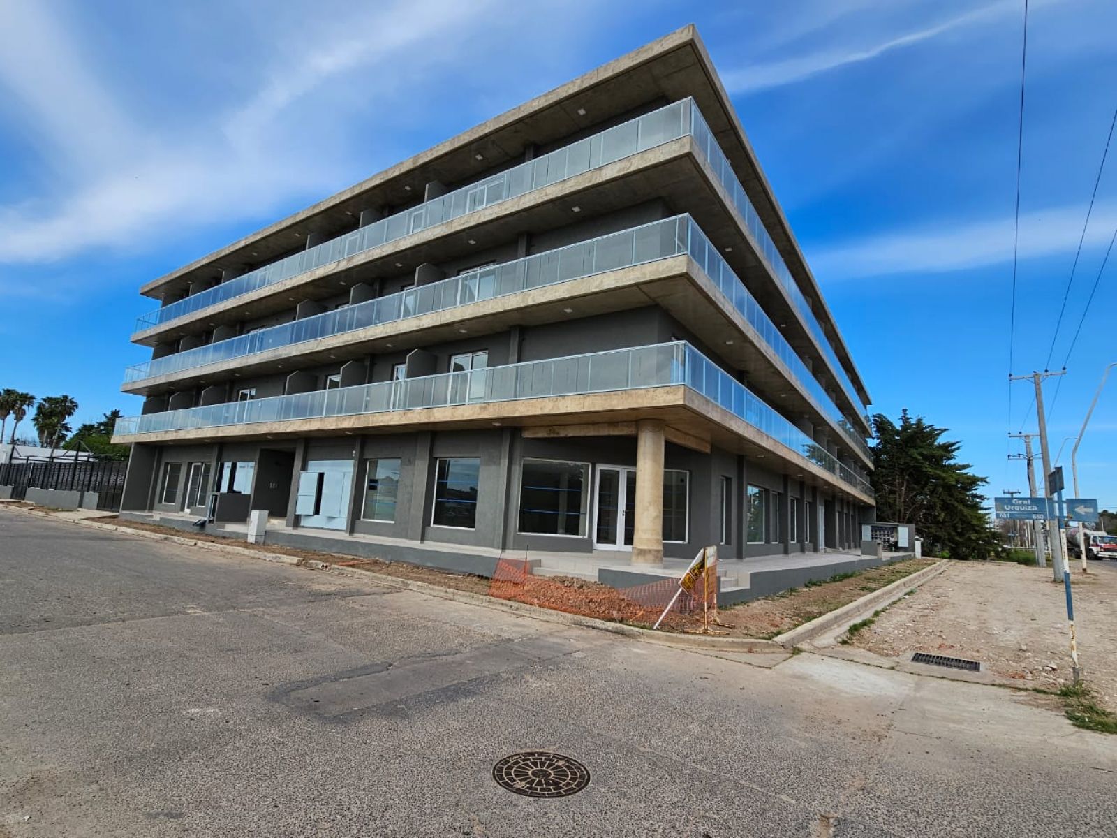 Edificio Meraki 2 - Depto de 1 dormitorio y 1 baño con balcón al frente y cochera. Piso 3-13 - 1