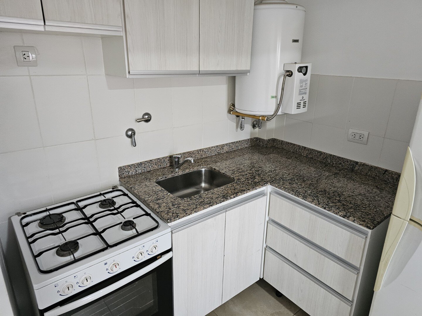 Edificio Meraki 2 - Depto de 1 dormitorio y 1 baño con balcón al frente y cochera. Piso 3-13 - 22