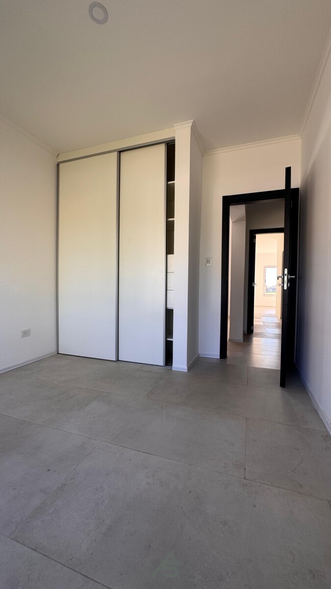 CASA EN ALQUILER BARRIO PRIVADO SAN SEBASTIAN AREA 1 - 26