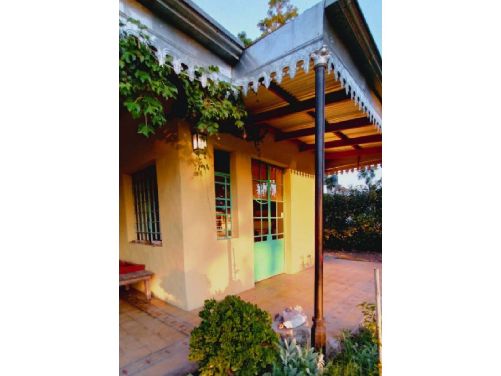 Esplendida Casa Con Amplio Jardín, Mas Casa De Invitados. Con Pileta. Barrio Quinto Cuartel - 31