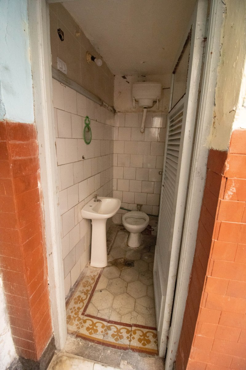 Casa de 3 Plantas con Patios y Terraza - 505m² - Congreso - Pensión/Hotel - Escuchan ofertas - 9
