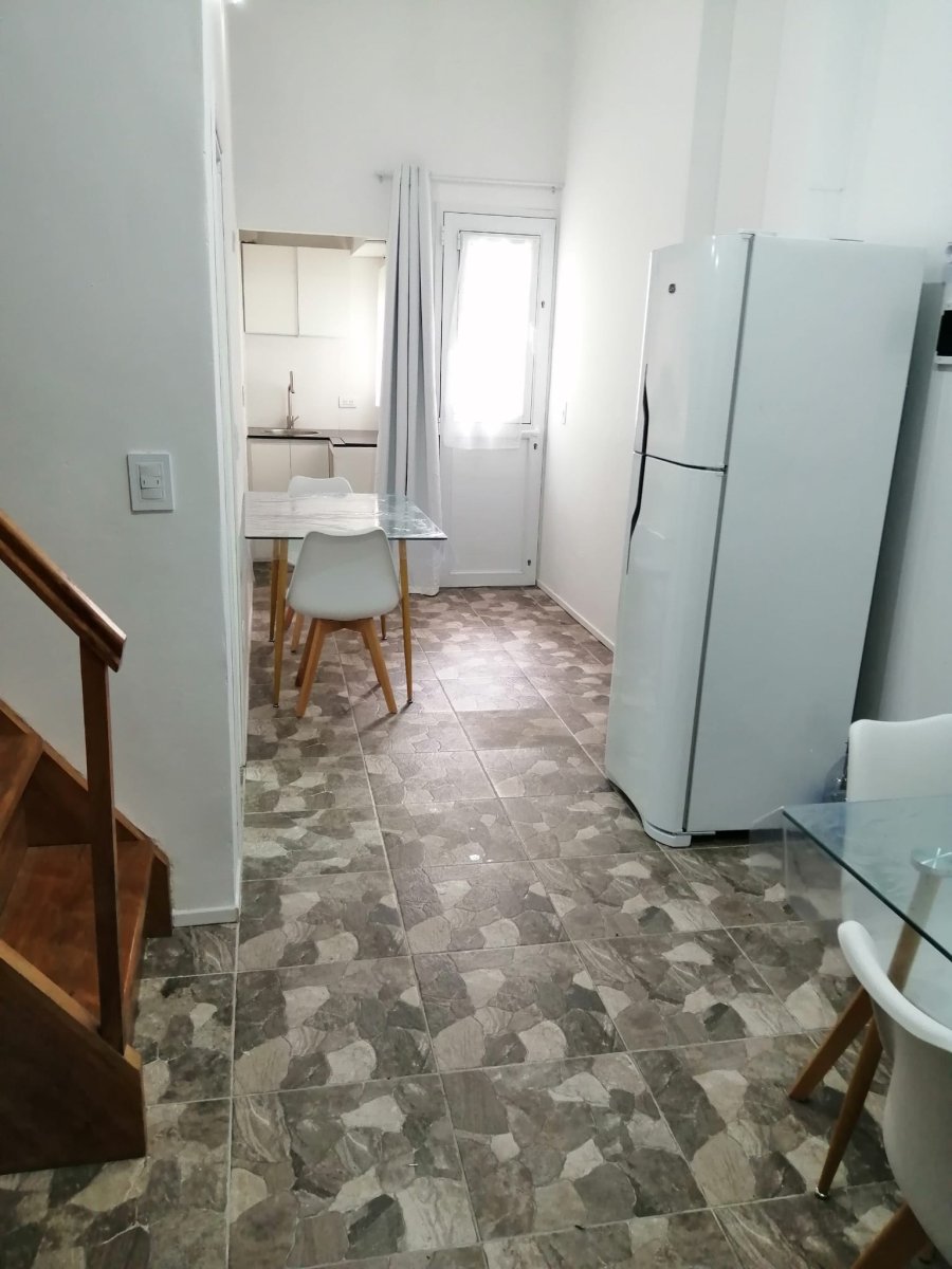 Loft tipo casa Totalmente reciclado - 30m² -- Shopping Aldrey - Sin expensas - 2