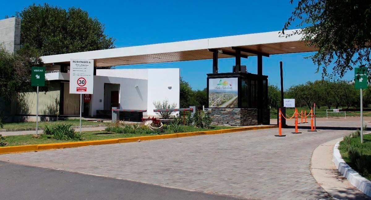 VENTA 2 LOTES  JUNTOS EN BARRIO VILLA CATALINA/RUTA53  CON ESCRITURA