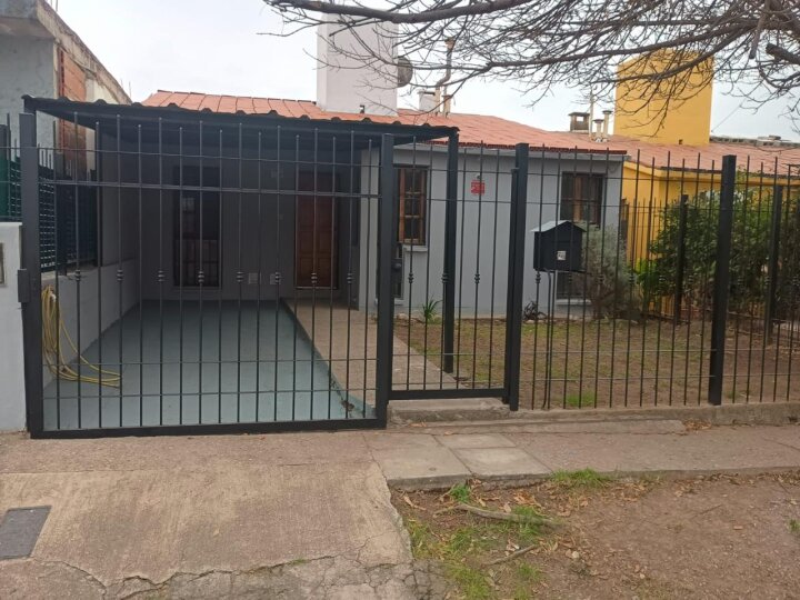 CASA 2 DORM ALTOS DE DON BOCO EN VENTA