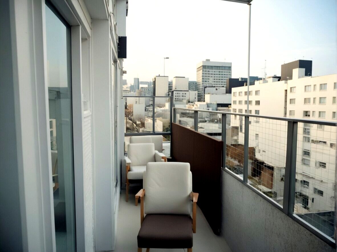 VENTA SAN CRISTOBAL AL FRENTE BALCON CORRIDO 2 DORMITORIOS CON BALCON COCINA COMEDOR LIVING LAVADERO BAÑO COMPLETO