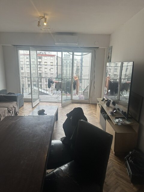 VENTA SAN CRISTOBAL AL FRENTE BALCON CORRIDO 2 DORMITORIOS CON BALCON COCINA COMEDOR LIVING LAVADERO BAÑO COMPLETO - 4