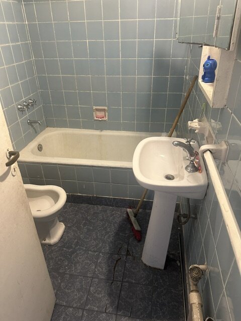 VENTA SAN CRISTOBAL AL FRENTE BALCON CORRIDO 2 DORMITORIOS CON BALCON COCINA COMEDOR LIVING LAVADERO BAÑO COMPLETO - 17