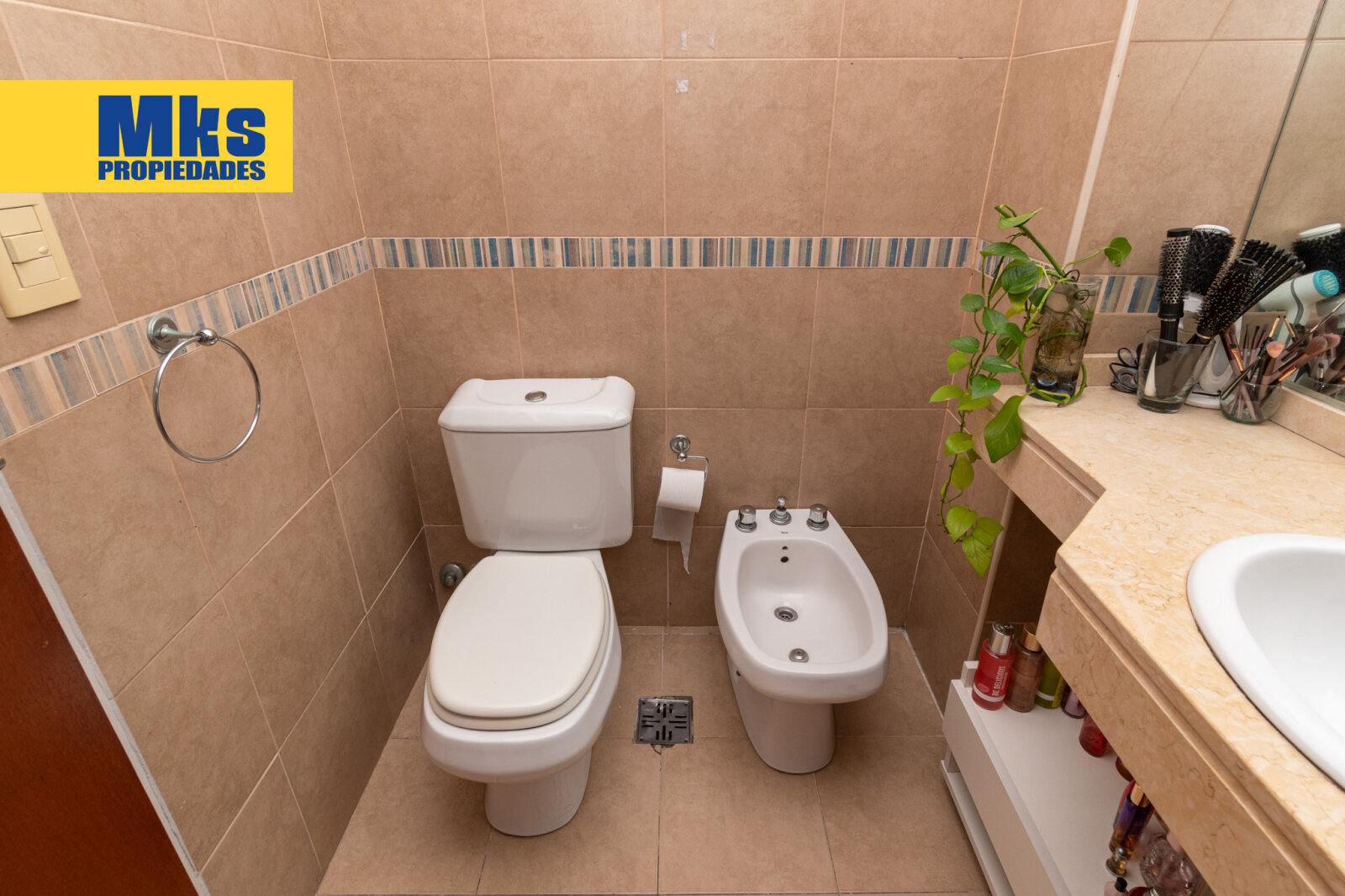 Olavarria y Montes de Oca. Departamento Moderno en venta 3 ambientes con Balcón - 11