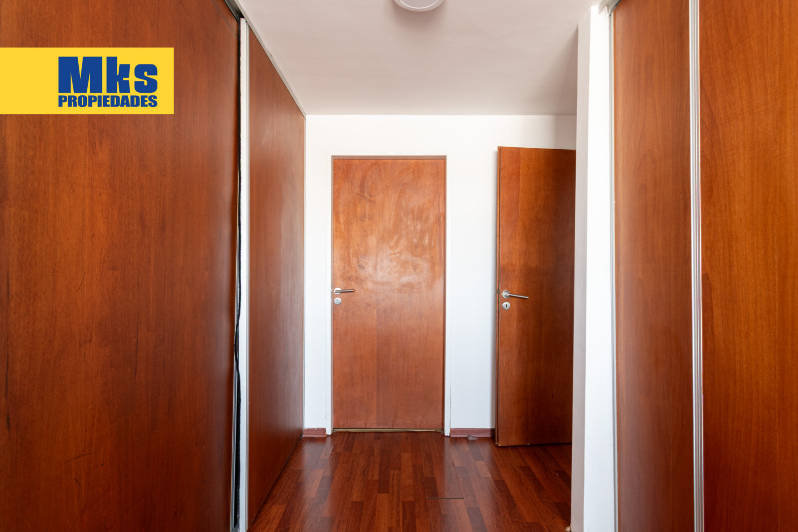 Olavarria y Montes de Oca. Departamento Moderno en venta 3 ambientes con Balcón - 22