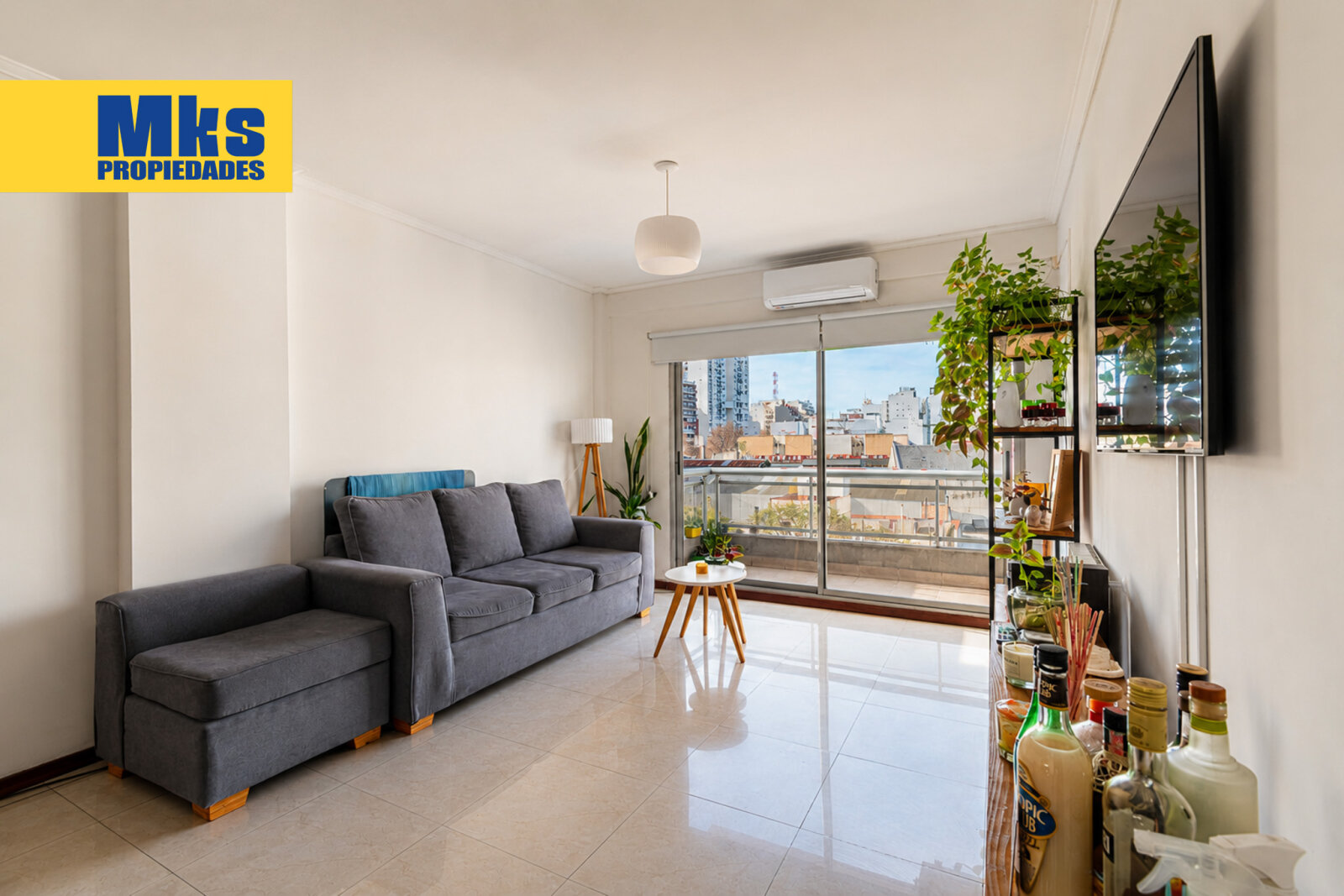 Olavarria y Montes de Oca. Departamento Moderno en venta 3 ambientes con Balcón - 4
