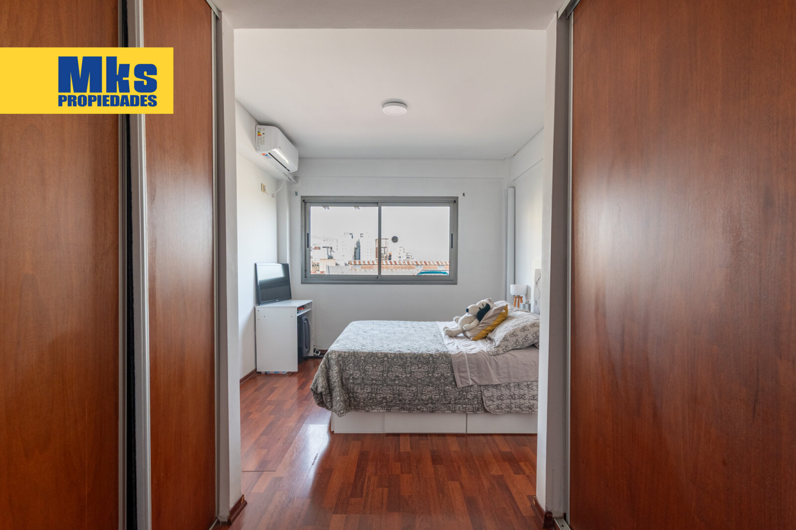 Olavarria y Montes de Oca. Departamento Moderno en venta 3 ambientes con Balcón - 14