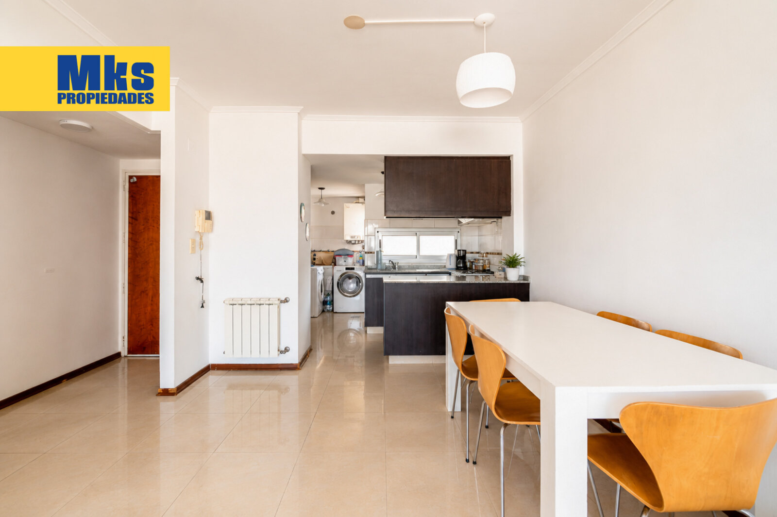 Olavarria y Montes de Oca. Departamento Moderno en venta 3 ambientes con Balcón - 2